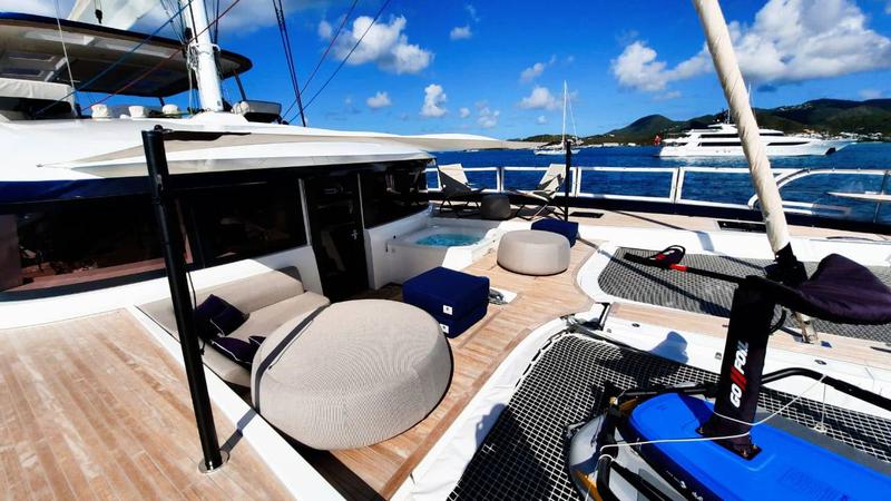 Book yachts online - catamaran - Lagoon Seventy 7 - Mane et Nocte - rent