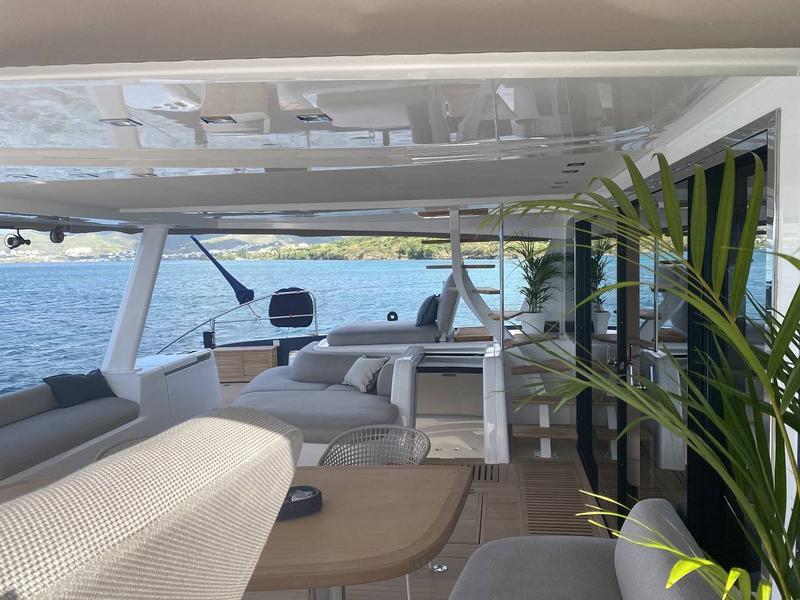 Book yachts online - catamaran - Lagoon Seventy 7 - Mane et Nocte - rent