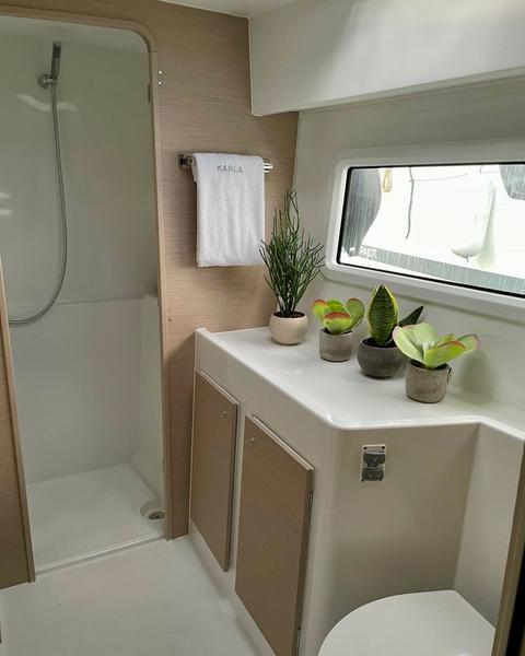Book yachts online - catamaran - Lagoon 42 - KARLA Owner's Version - Skippered  - rent