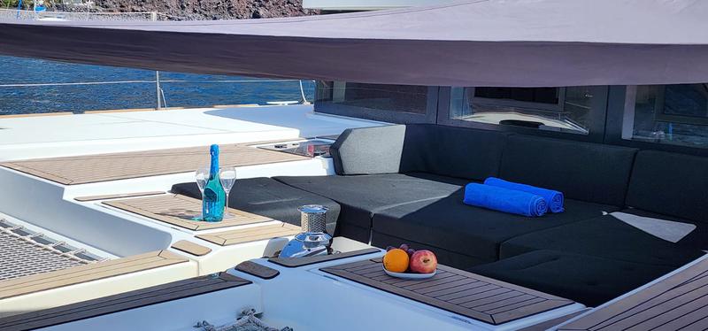 Book yachts online - catamaran - Lagoon 52F - Tamiro - rent
