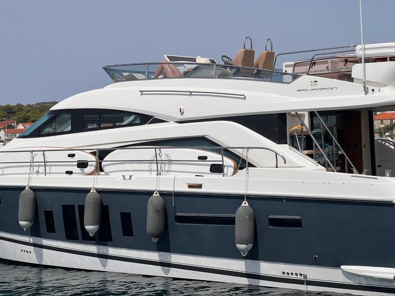 Book yachts online - motorboat - Squadron 58 - SPRAOI NA MARA (skipper incl., any-day charters) - rent