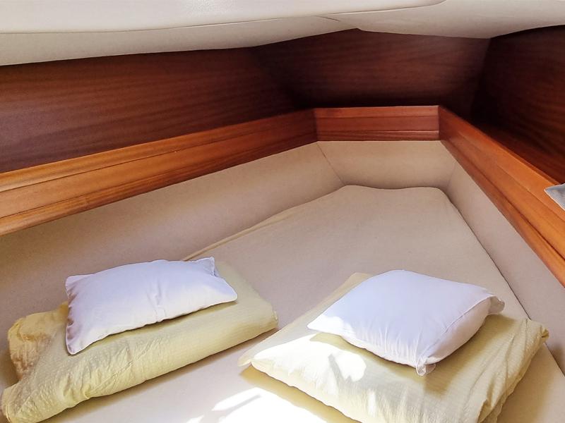 Book yachts online - sailboat - Salona 40 - Oya - rent