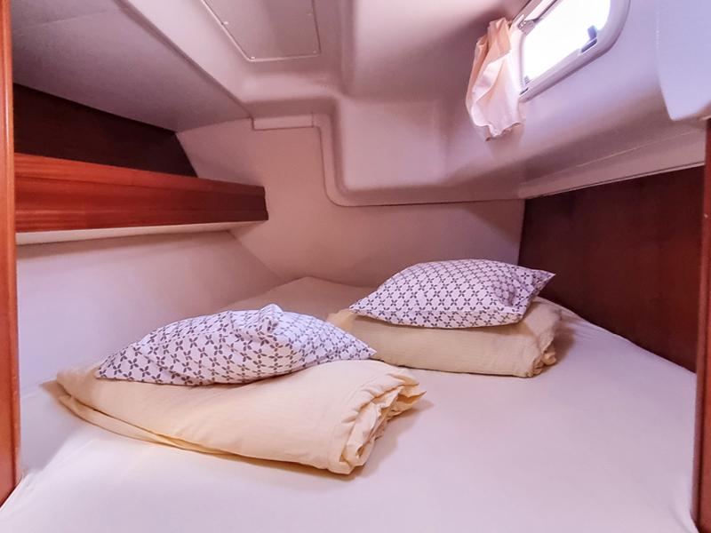 Book yachts online - sailboat - Salona 40 - Oya - rent