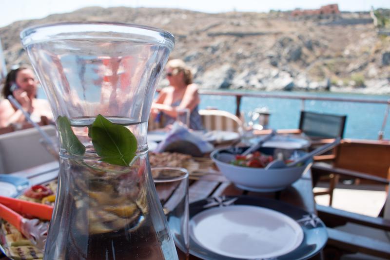 Book yachts online - motorboat - Princess 45 - Summer Love - rent
