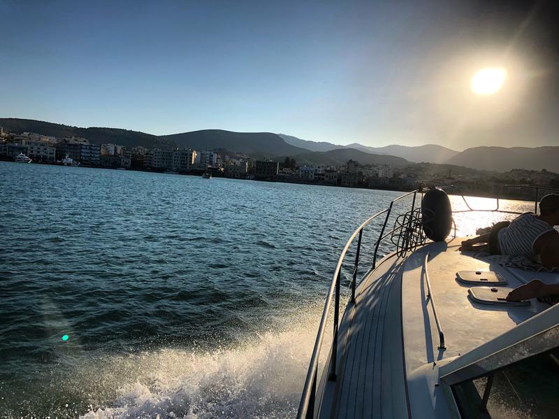 Book yachts online - motorboat - Princess 45 - Summer Love - rent