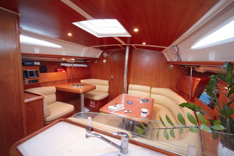 Book yachts online - sailboat - Sun Odyssey 42 - Geormar - rent