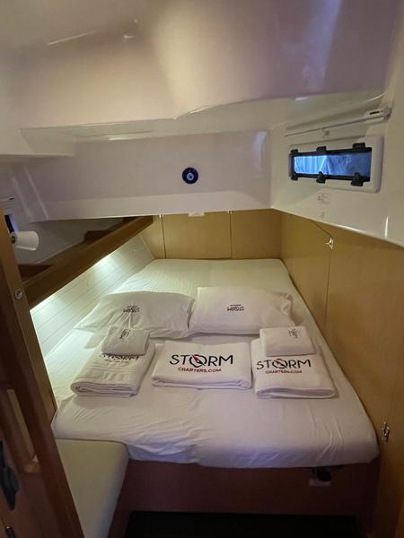Book yachts online - sailboat - Bavaria Cruiser 45 - Wave Dancer - rent