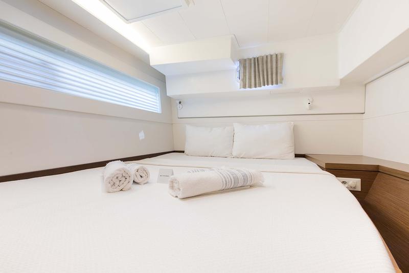 Book yachts online - catamaran - Lagoon 40 - Shima - rent
