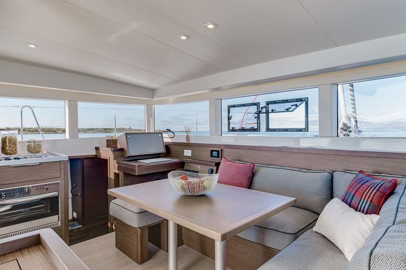 Book yachts online - catamaran - Lagoon 40 - Sedna - rent