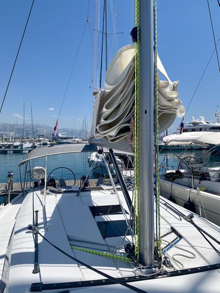 Book yachts online - sailboat - Hanse 445 - 4 cabin - Procyon - rent