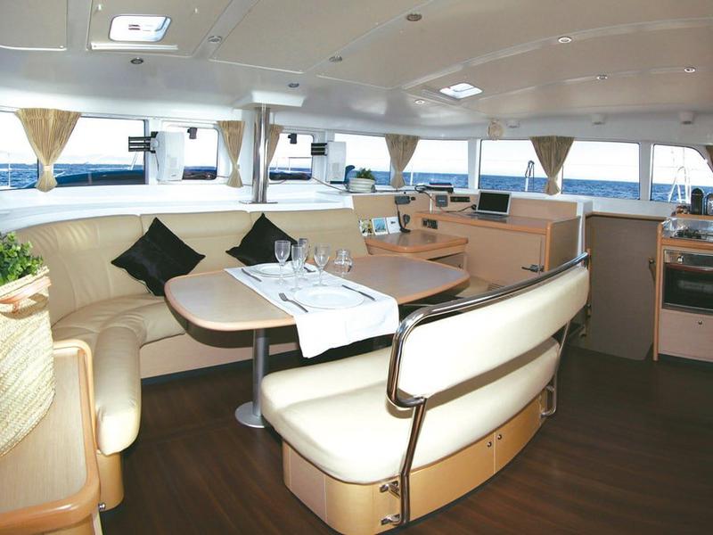Book yachts online - catamaran - Lagoon 440 - Atlantis - rent