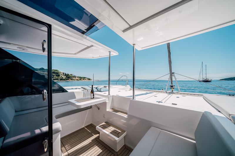 Book yachts online - catamaran - Leopard 50 - LADY AMANDA - rent