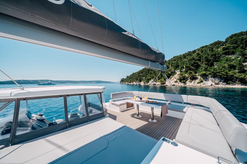 Book yachts online - catamaran - Leopard 50 - LADY AMANDA - rent