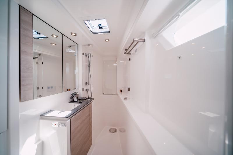 Book yachts online - catamaran - Leopard 50 - LADY AMANDA - rent