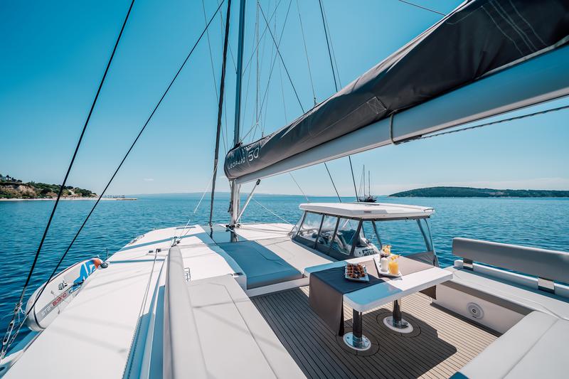 Book yachts online - catamaran - Leopard 50 - LADY AMANDA - rent