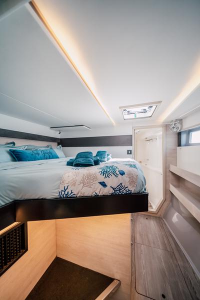 Book yachts online - catamaran - Leopard 50 - LADY AMANDA - rent
