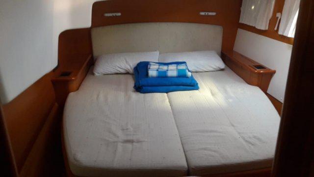 Book yachts online - catamaran - Lagoon 440 - Rori - rent