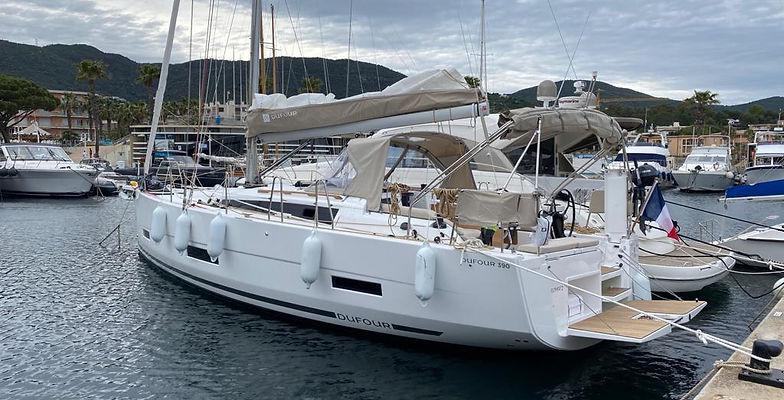 Book yachts online - sailboat - Dufour 390 Grand Large - Coco de Mer - rent