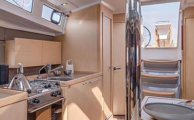 Book yachts online - sailboat - Oceanis 38.1 - Tchao - rent
