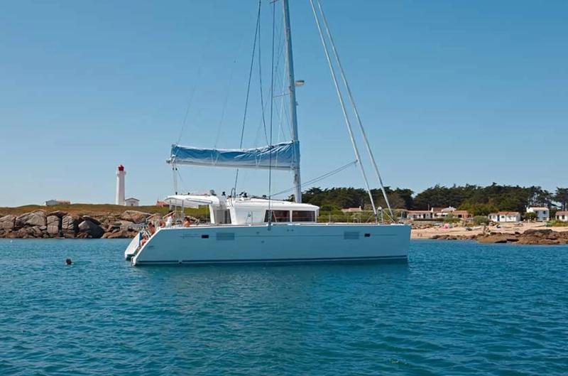 Book yachts online - catamaran - Lagoon 450F - Cahuenga - rent