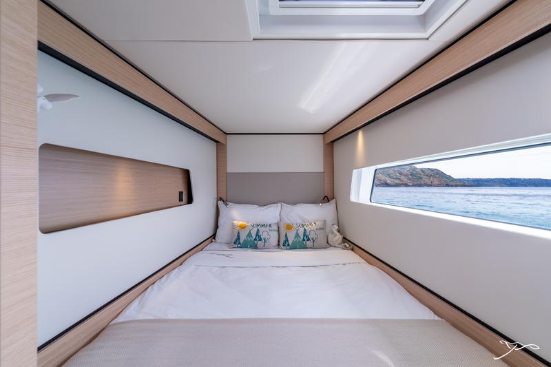 Book yachts online - catamaran - Nautitech 44 Open - Shambala - rent