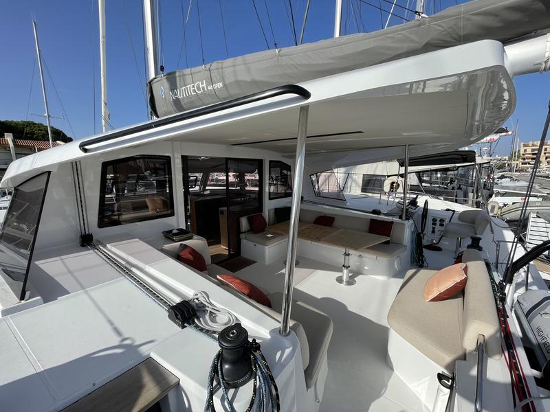 Book yachts online - catamaran - Nautitech 44 Open - Happiness - rent