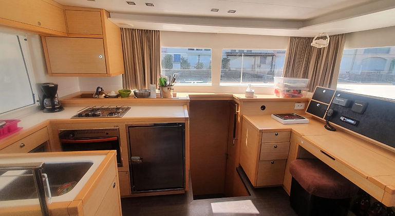 Book yachts online - catamaran - Lagoon 450F - Aldabra - rent