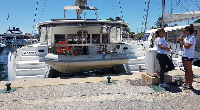 Book yachts online - catamaran - Lagoon 450F - Aldabra - rent