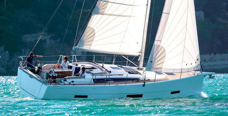 Book yachts online - sailboat - Dufour 390 Grand Large - Melomaxi II - rent