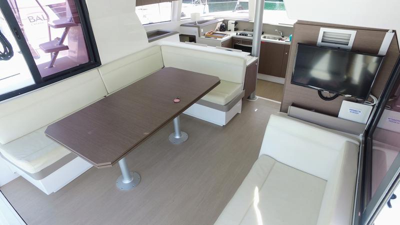 Book yachts online - catamaran - Bali 4.1 - Malea IV - rent