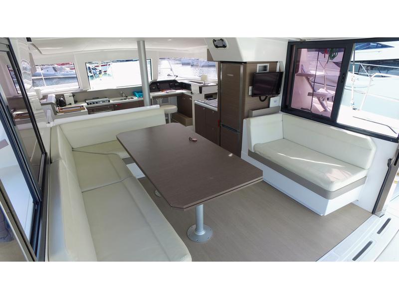 Book yachts online - catamaran - Bali 4.1 - Malea IV - rent