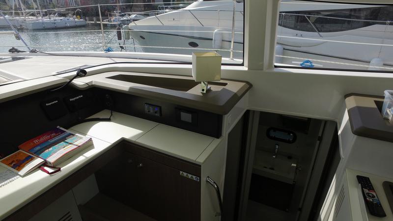 Book yachts online - catamaran - Bali 4.1 - Malea IV - rent