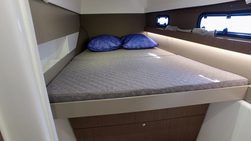 Book yachts online - catamaran - Bali 4.1 - Malea IV - rent