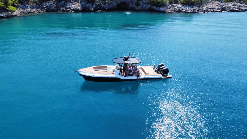Book yachts online - motorboat - Rafnar 1200 T-Top - AX1 - rent