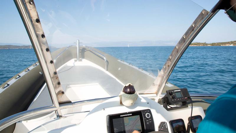 Book yachts online - motorboat - Seawater Smeralda 320 - YOLO - rent
