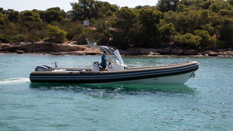 Book yachts online - motorboat - Seawater Smeralda 320 - YOLO - rent