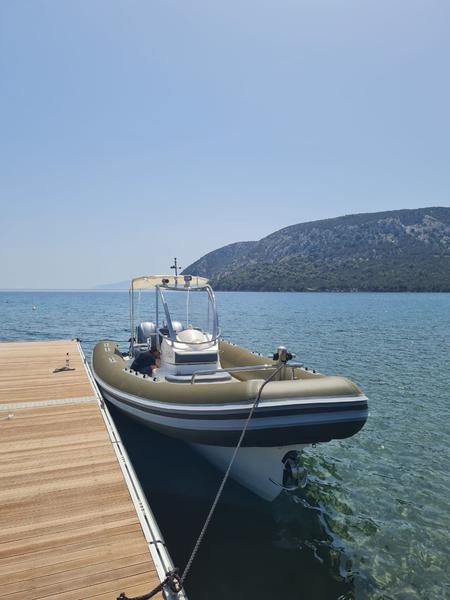 Book yachts online - motorboat - Seawater Smeralda 320 - YOLO - rent