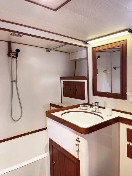 Book yachts online - motorboat - Grand Banks Europa 50 - Ghimar - rent