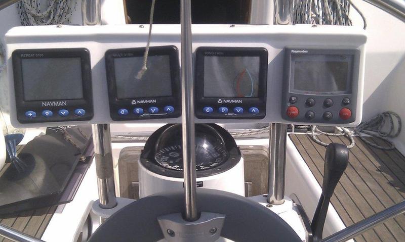 Book yachts online - sailboat - Triplast Y999 - Nono Rude 2 - rent