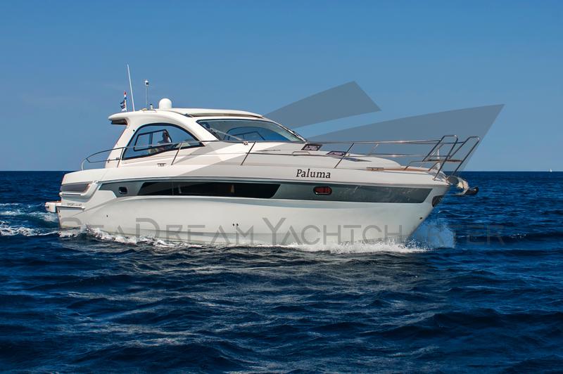 Book yachts online - motorboat - Bavaria Sport 44 HT - Paluma - rent