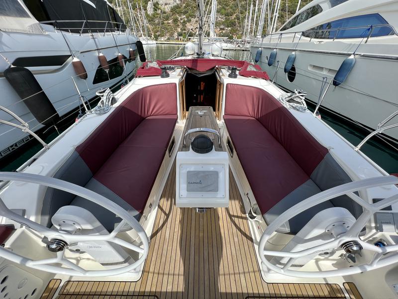 Book yachts online - sailboat - Bavaria 41 Cruiser - Tangram - rent
