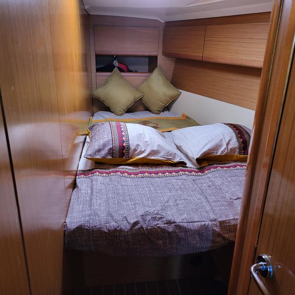Book yachts online - sailboat - Sun Odyssey 49 - Appa - rent