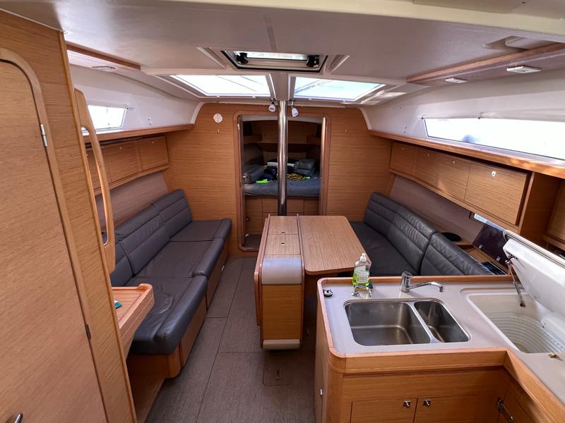 Book yachts online - sailboat - Dufour 382 Grand Large - Excalibur - rent
