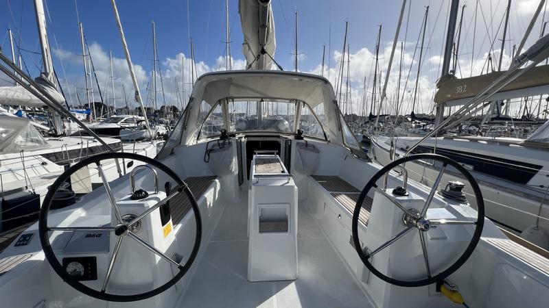 Book yachts online - sailboat - Oceanis 38 GTE - Houat Else - rent