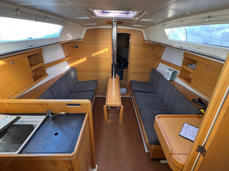 Book yachts online - sailboat - Delphia 31 - Kelsyo - rent