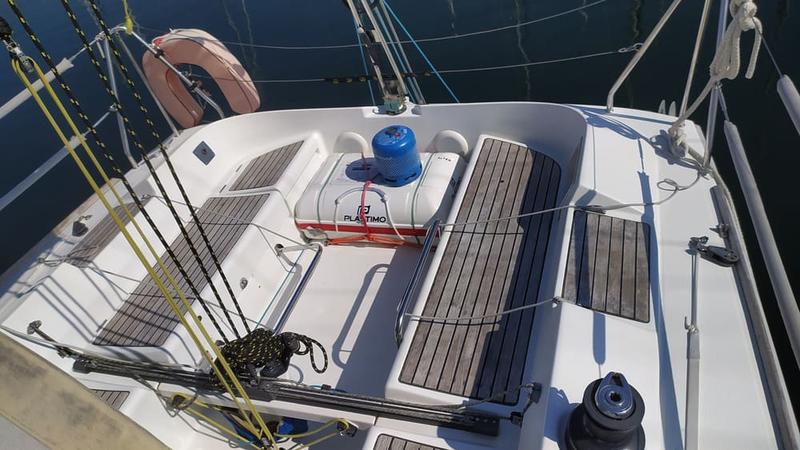 Book yachts online - sailboat - First 31.7 - Volumnie - rent