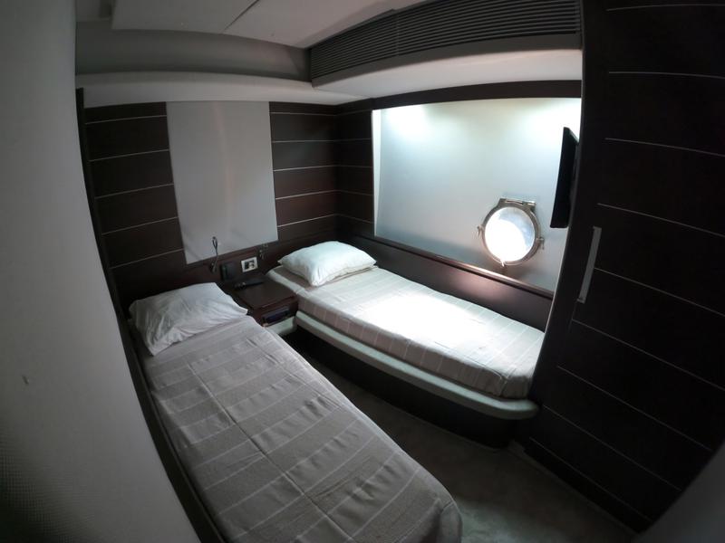Book yachts online - motorboat - Azimut 68 S - Lak - rent