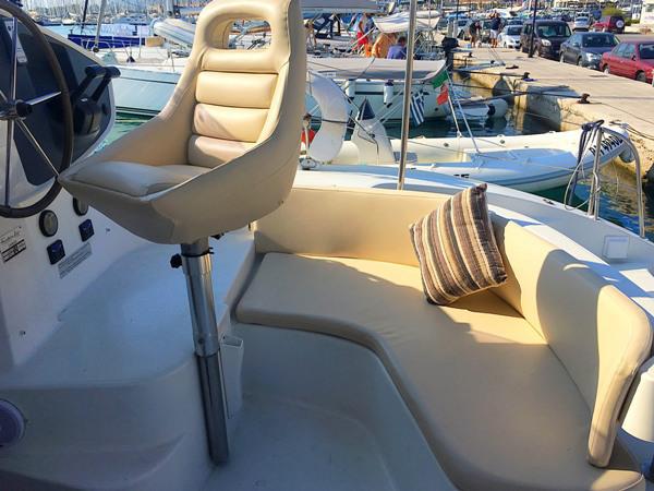 Book yachts online - catamaran - Lavezzi 40 - Victoria - rent