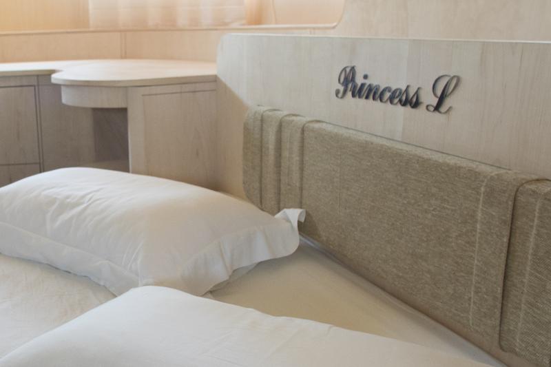 Book yachts online - motorboat - Maiora 108 - Princess L - rent