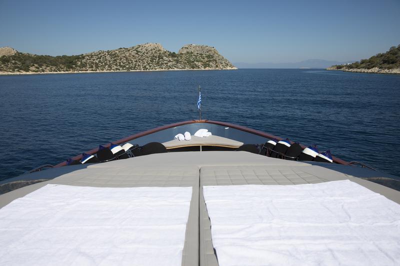 Book yachts online - motorboat - Maiora 108 - Princess L - rent